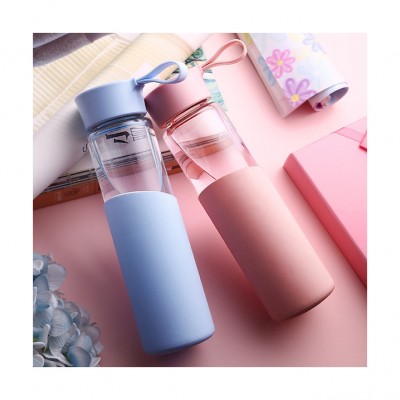 Hot Outdoor juice high borosilicate glass water cup drink bottle with silicone case